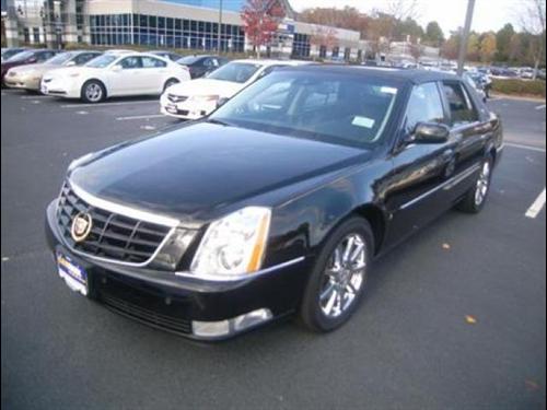 Cadillac DTS 2009 photo 2