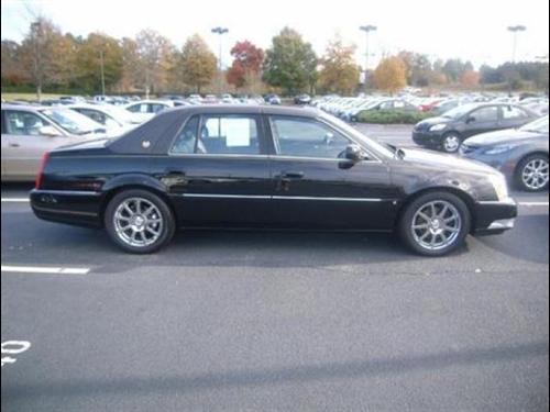 Cadillac DTS 2009 photo 3