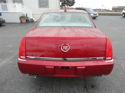 Cadillac DTS 2009 photo 3