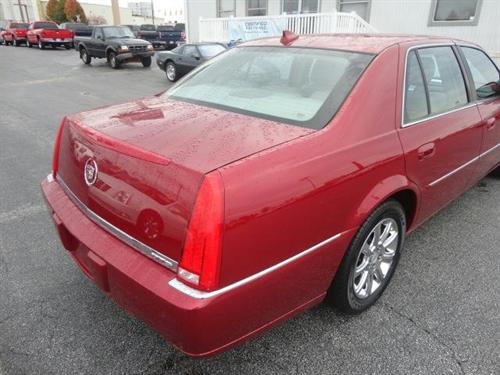 Cadillac DTS 2009 photo 4