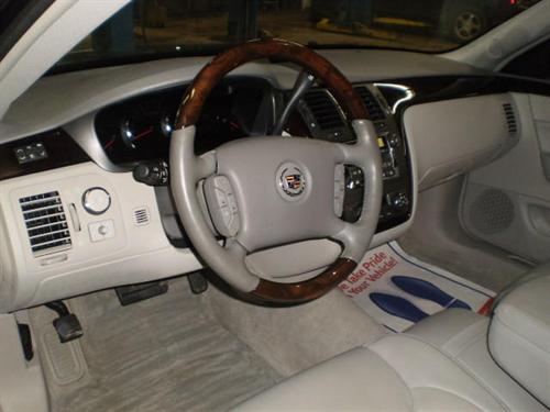 Cadillac DTS 2009 photo 1