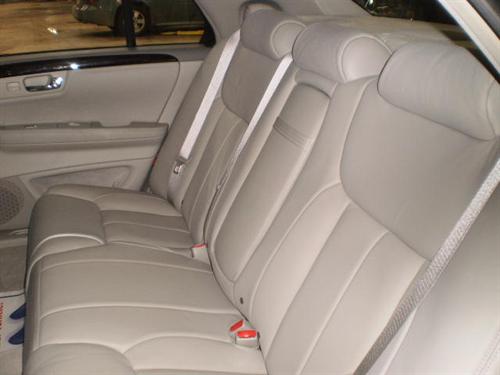 Cadillac DTS 2009 photo 2