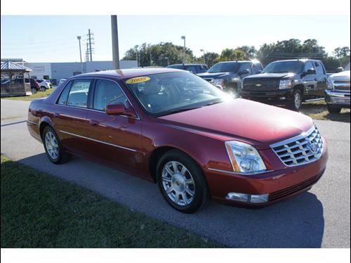 Cadillac DTS 2009 photo 1