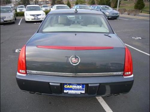 Cadillac DTS 2009 photo 4