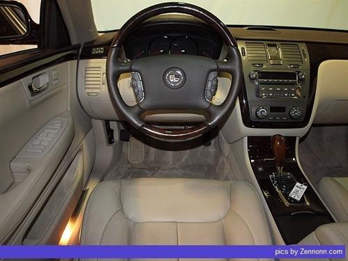 Cadillac DTS 2009 photo 3