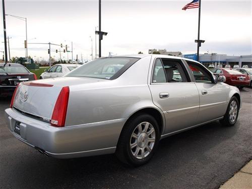 Cadillac DTS XLT Pickup 4D 5 1/2 Ft Other