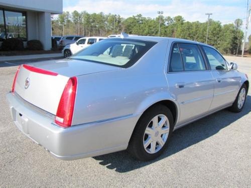 Cadillac DTS 2010 photo 5