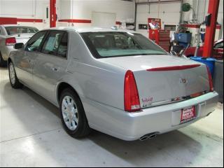 Cadillac DTS 2010 photo 5