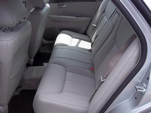 Cadillac DTS 2010 photo 4