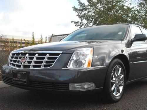 Cadillac DTS 2010 photo 4