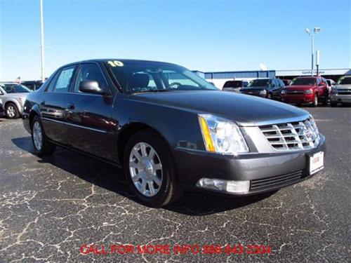 Cadillac DTS 2010 photo 1