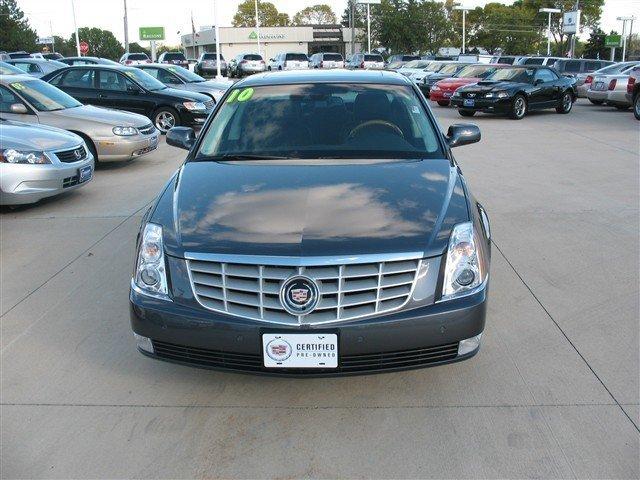 Cadillac DTS 2010 photo 3