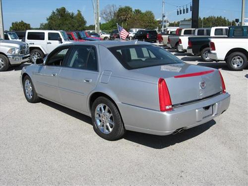 Cadillac DTS XLT Pickup 4D 5 1/2 Ft Other