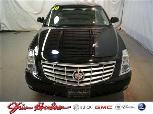 Cadillac DTS 2010 photo 1