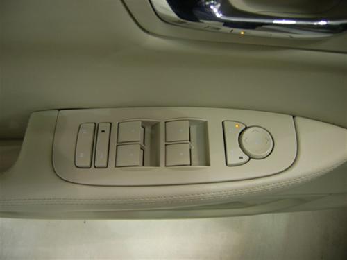 Cadillac DTS 2010 photo 1