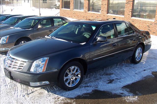 Cadillac DTS Coupe Sedan