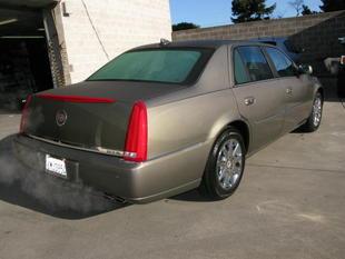 Cadillac DTS 2010 photo 1