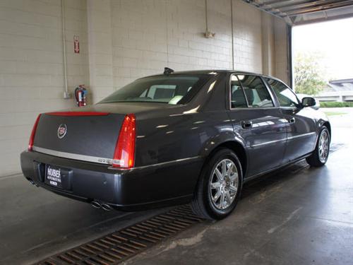 Cadillac DTS Lariat DVD Other