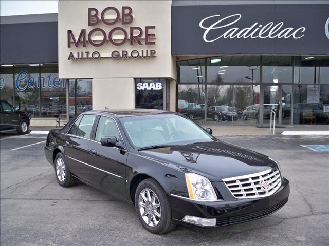 Cadillac DTS Unknown Sedan