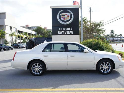 Cadillac DTS XLT Pickup 4D 5 1/2 Ft Other