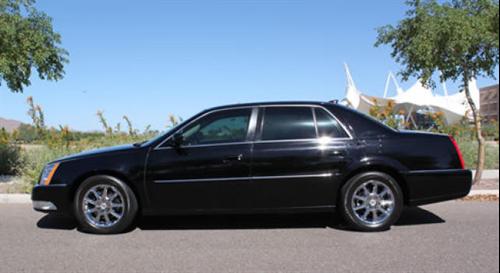 Cadillac DTS 2010 photo 4