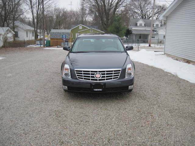 Cadillac DTS 2010 photo 3