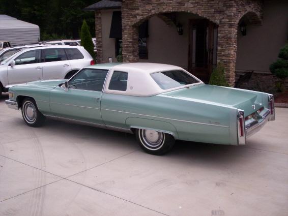 Cadillac Deville 1976 photo 1