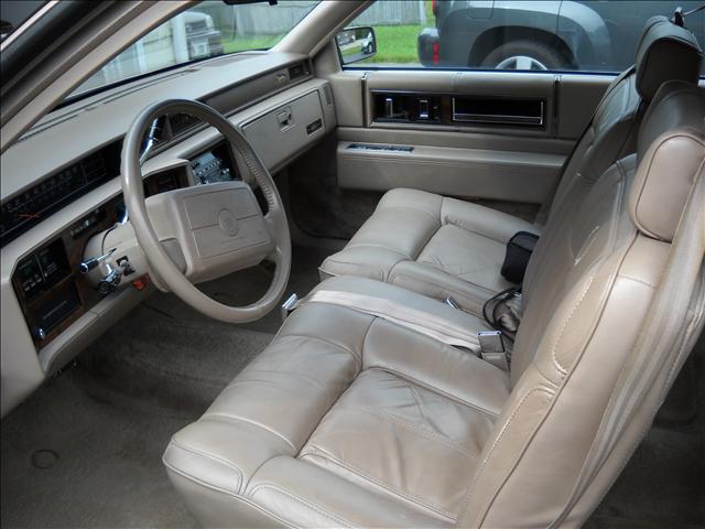 Cadillac Deville 1990 photo 1