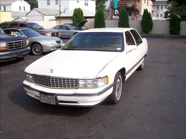 Cadillac Deville 1994 photo 1