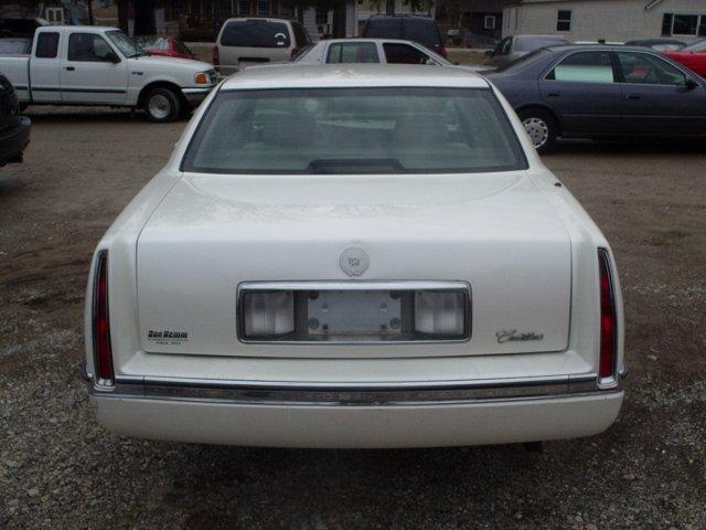 Cadillac Deville 1994 photo 3