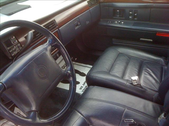 Cadillac Deville 1994 photo 2