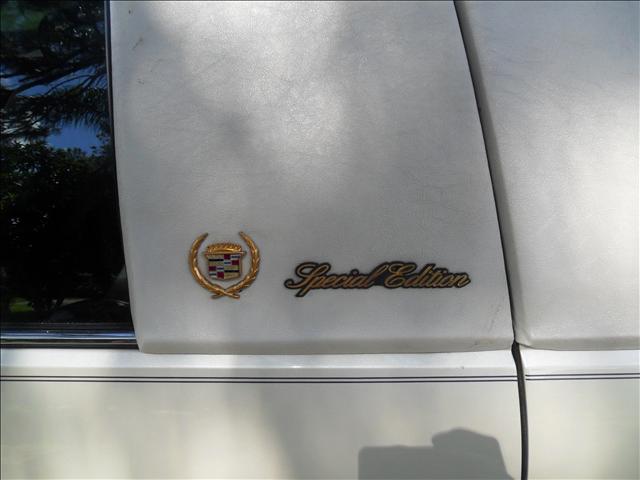 Cadillac Deville 1997 photo 3