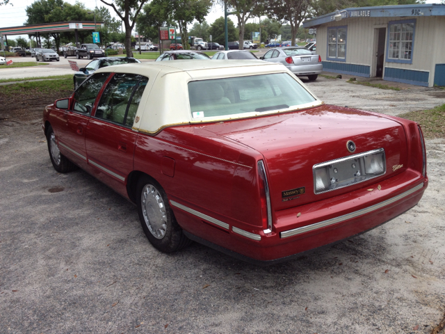 Cadillac Deville 1997 photo 1