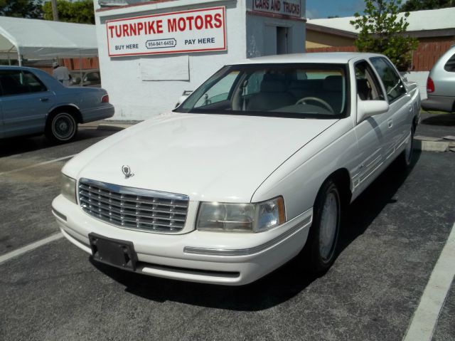 Cadillac Deville 1997 photo 1