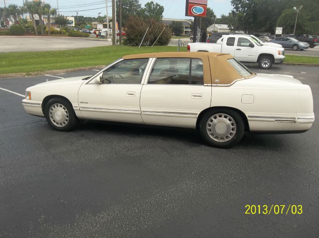 Cadillac Deville 1997 photo 2