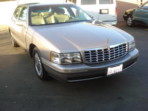 Cadillac Deville 1997 photo 1