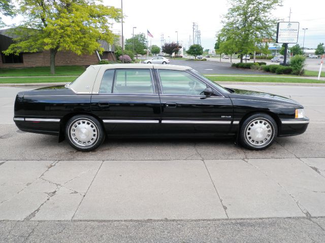 Cadillac Deville 1997 photo 23