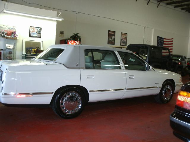 Cadillac Deville 1998 photo 4