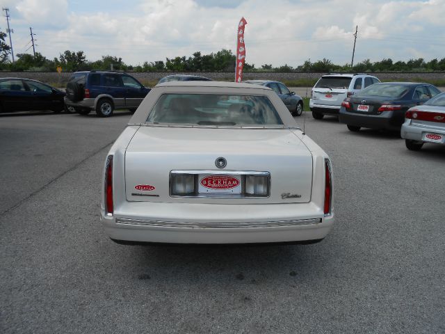 Cadillac Deville 1998 photo 1