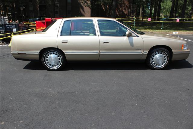 Cadillac Deville 1998 photo 1