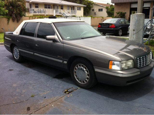 Cadillac Deville 1998 photo 3