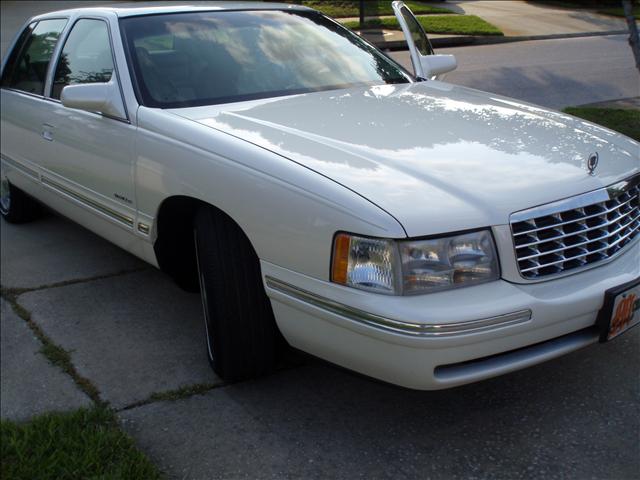 Cadillac Deville 1998 photo 1