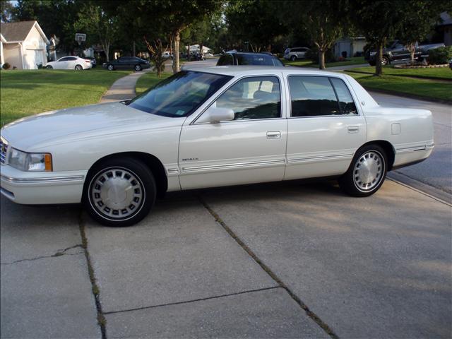 Cadillac Deville 1998 photo 3