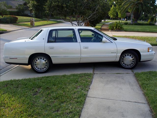 Cadillac Deville 1998 photo 4