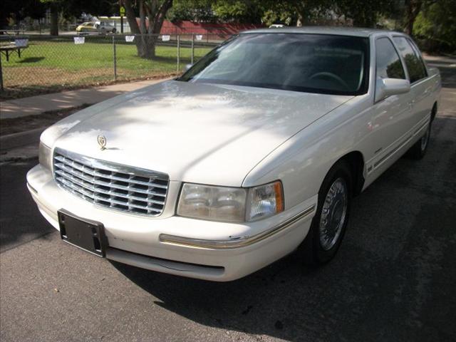 Cadillac Deville 1999 photo 1