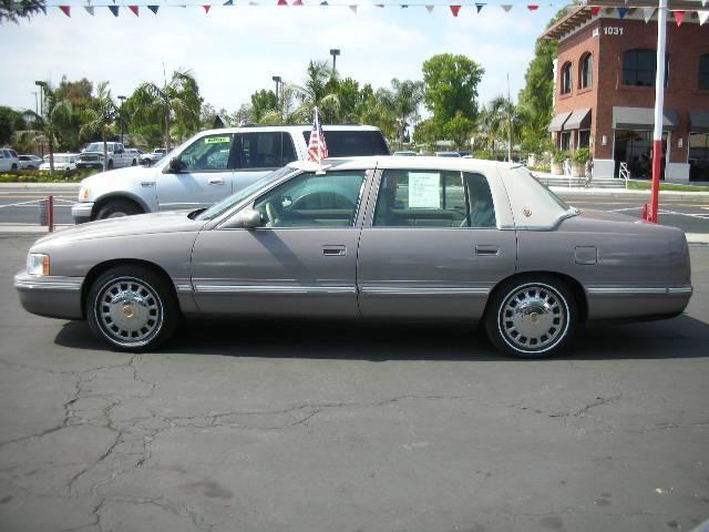 Cadillac Deville 1999 photo 1