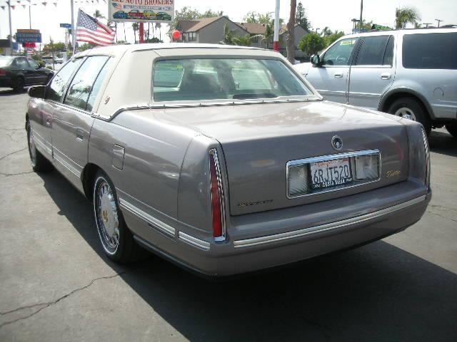 Cadillac Deville 1999 photo 2