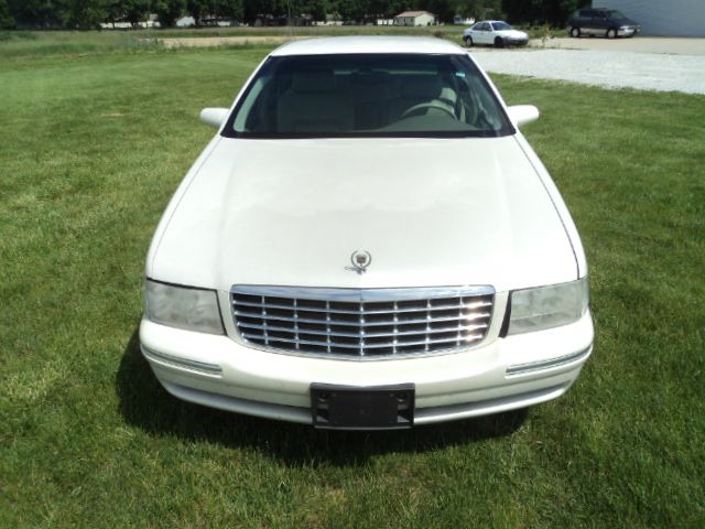 Cadillac Deville 1999 photo 1