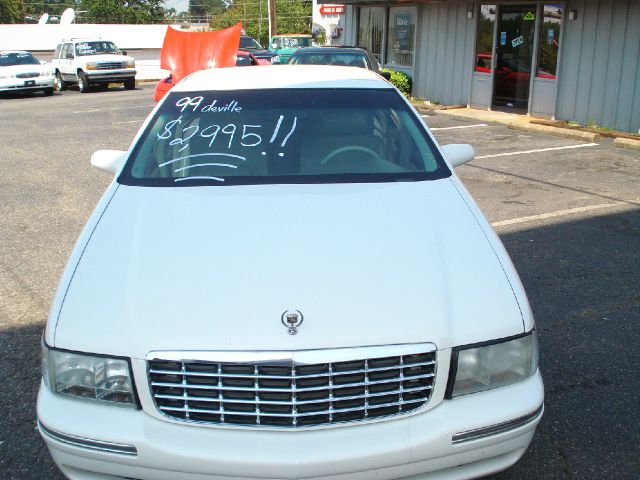 Cadillac Deville 1999 photo 1