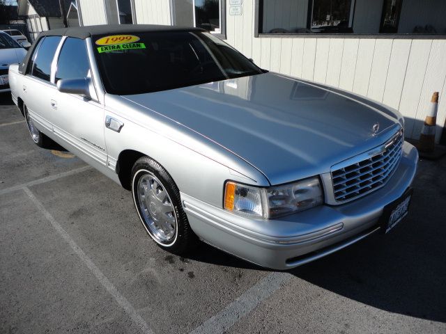 Cadillac Deville 1999 photo 1